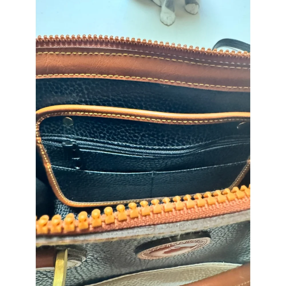 Vintage Dooney & Bourke Classic Boston Style All Weather pebble Leather Satchel